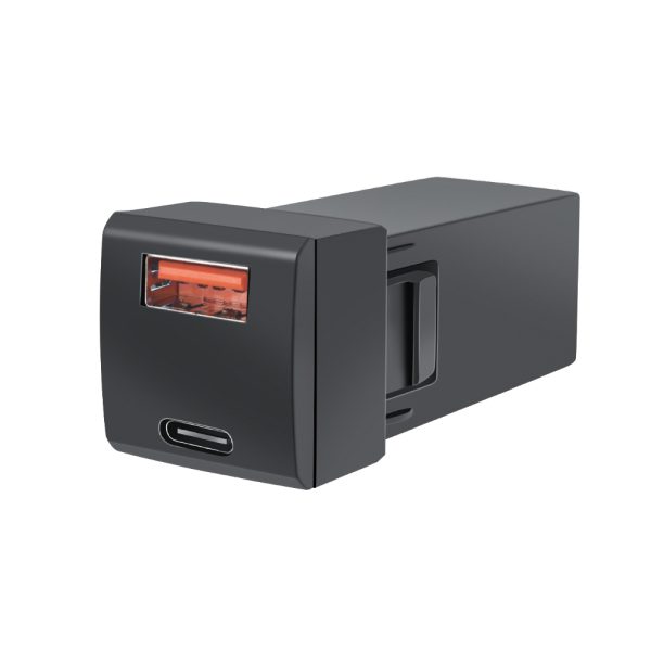 Încărcător Auto dual tip priza 12V/24V 48W, 2 Porturi USB, 1 x USB-C si 1 x USB-A, Indicator Afișaj Digital Voltaj - imagine 2