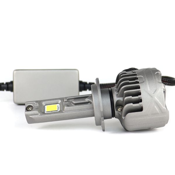 Set 2 Becuri LED H8 H9 H11, LuxCore C85 +800% 120w Plug & Play Canbus - imagine 4